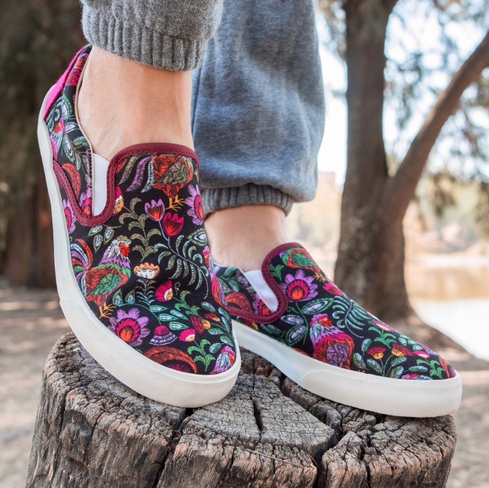 INKKAS Rooster Slip On Size W7 M5